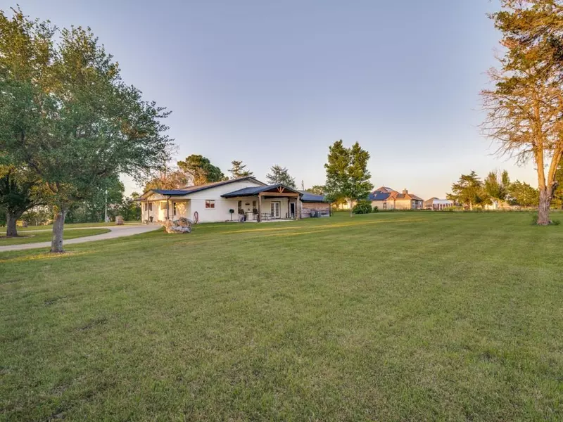 3447 County Rd 2182, Greenville, TX 75402