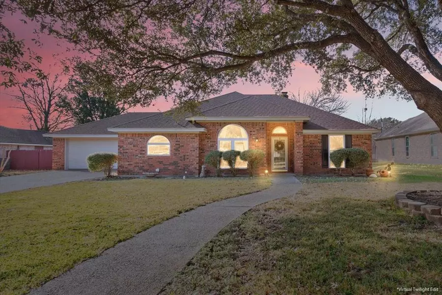 327 E Chapman Road, Hewitt, TX 76643