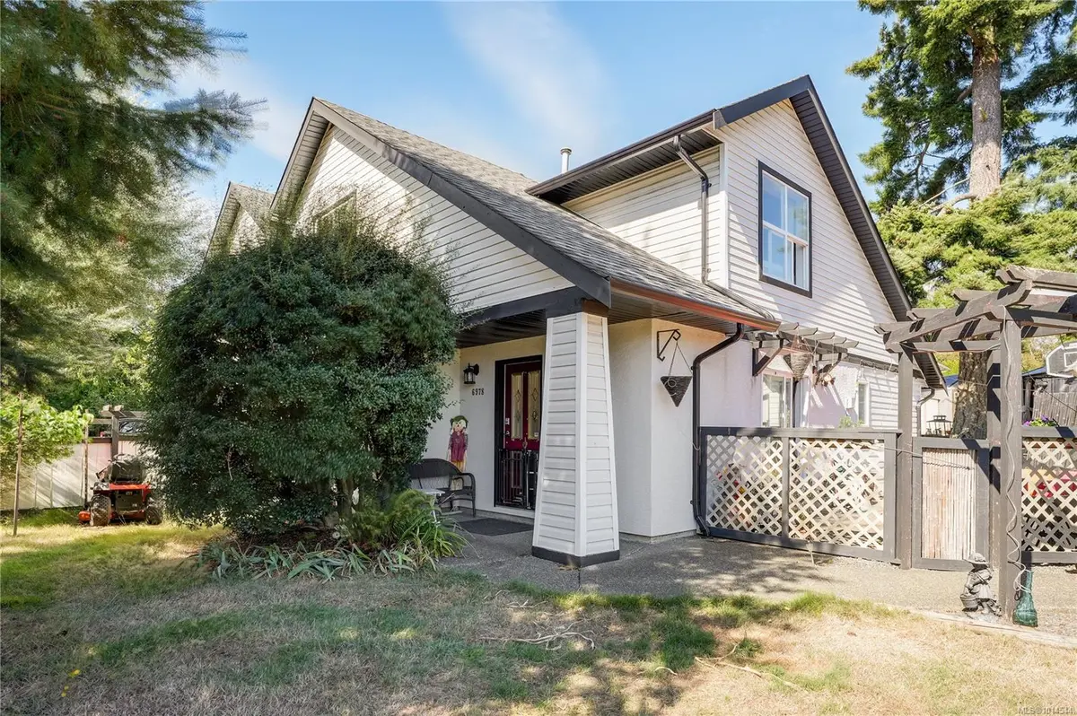 6978 Larkspur Rd, Sooke, BC V9Z 0M8