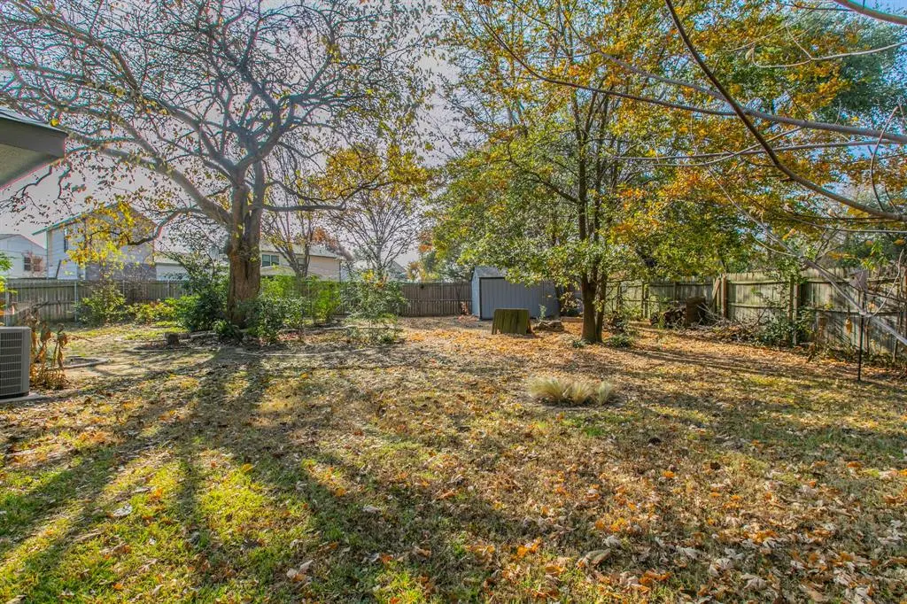 1915 Rosebud Court, Flower Mound, TX 75028