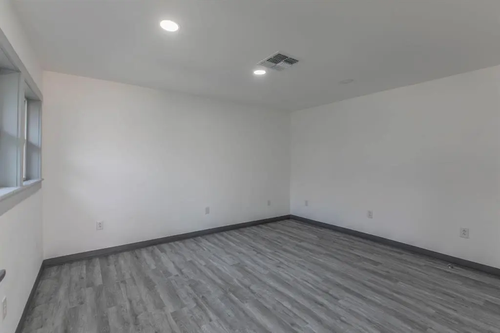 Bridgeport, TX 76426,904 13th Street #2