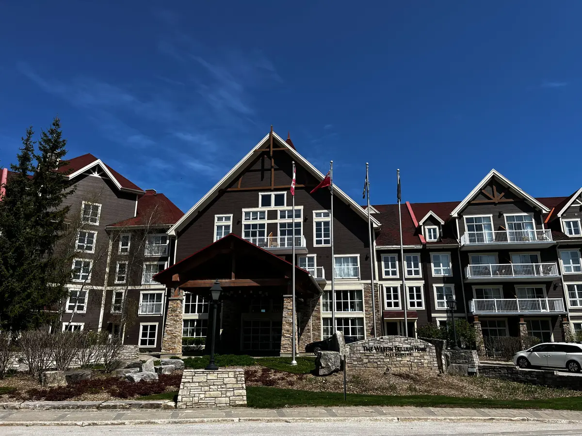 Blue Mountains, ON L9Y 0N8,220 Gord Canning DR #157