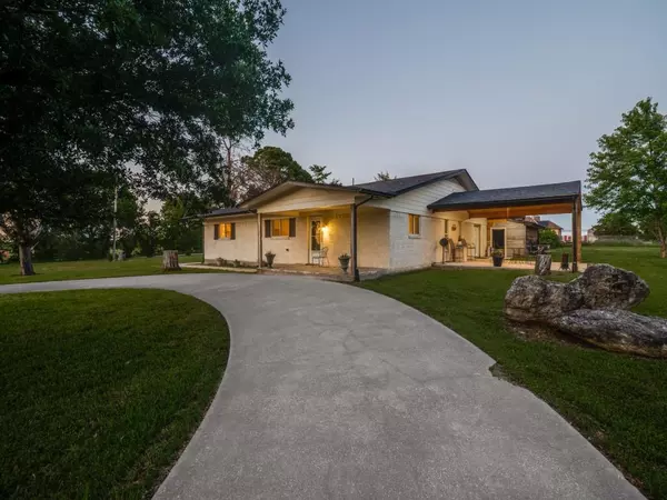 Greenville, TX 75402,3447 County Rd 2182