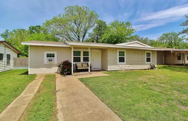 911 E Lovers Lane, Arlington, TX 76010