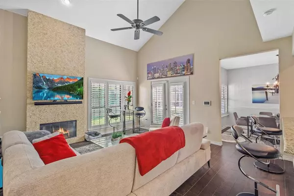 Irving, TX 75063,213 Cimarron Trail #2