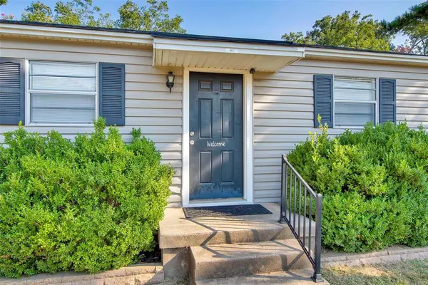 Denison, TX 75020,709 W Hanna Street