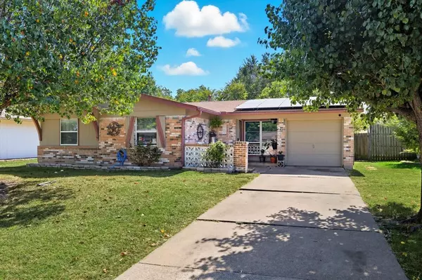 2604 Burning Tree Lane, Irving, TX 75062