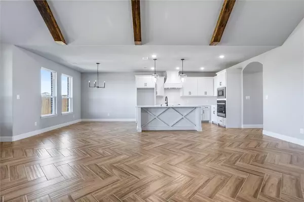 Venus, TX 76084,220 Brahman Street