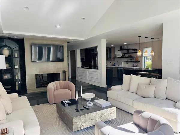 Dallas, TX 75248,6332 Southpoint Drive