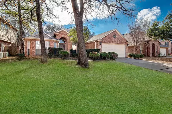 Burleson, TX 76028,2525 Greenhaven Drive