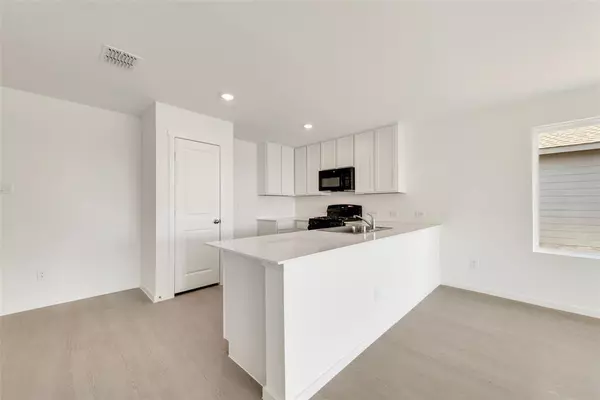 Keene, TX 76059,953 Prestonwood Lane