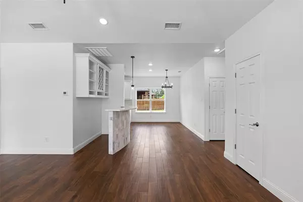 Granbury, TX 76048,801 Comanche Cove Drive