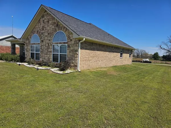 Blossom, TX 75462,1000 Morgan