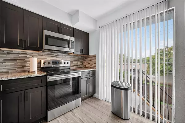 Dallas, TX 75234,3609 Parkridge Drive #204