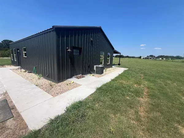 Aquilla, TX 76622,495 FM-933