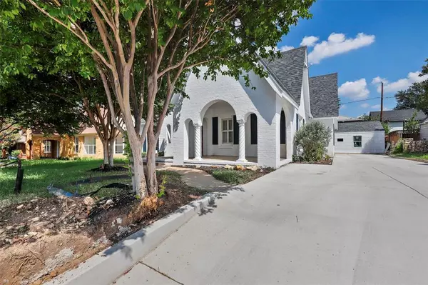 Fort Worth, TX 76109,2563 S University Drive