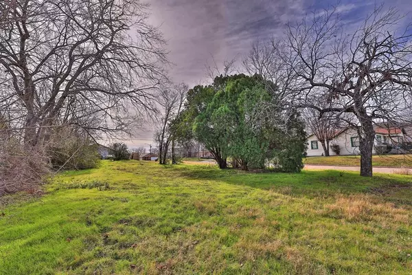 Fort Worth, TX 76107,5437 Houghton Avenue