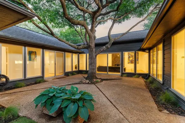 Dallas, TX 75231,9415 Hill View Drive