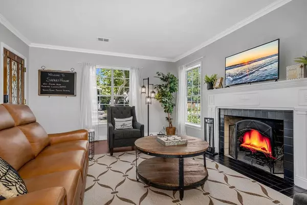 Dallas, TX 75211,2240 Lawndale Drive