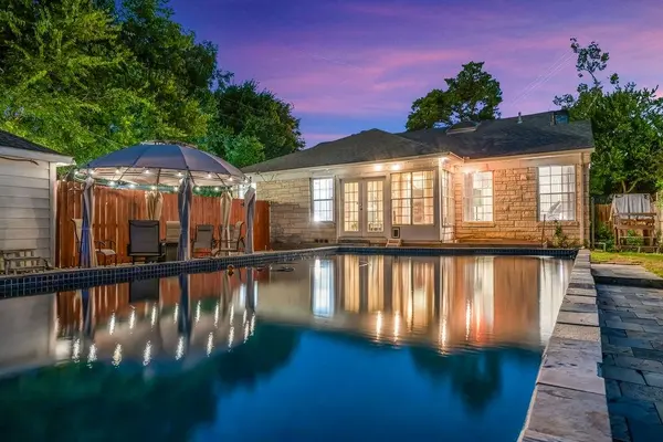 Dallas, TX 75211,2240 Lawndale Drive