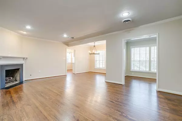 Fort Worth, TX 76109,3630 S Hills Avenue