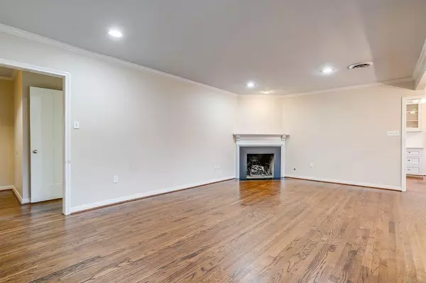 Fort Worth, TX 76109,3630 S Hills Avenue