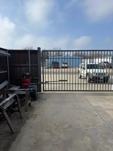 Ennis, TX 75119,504 N Breckenridge Street