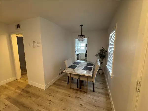 Arlington, TX 76011,1113 Roosevelt Street