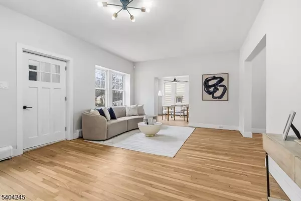 West Orange Twp., NJ 07052,33 Robertson Rd