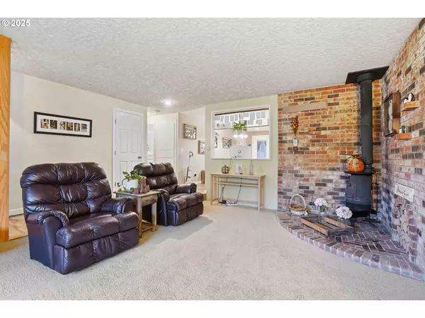 Camas, WA 98607,25511 NE 13TH ST