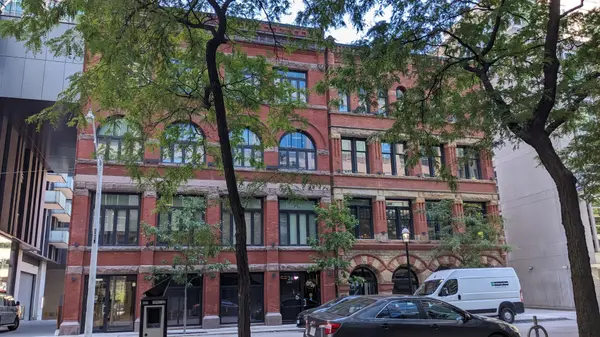 22 Lombard ST #401, Toronto C08, ON M5C 1M1