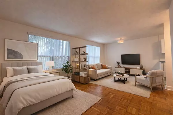 Toronto C10, ON M4P 2N1,57 Rawlinson AVE #203