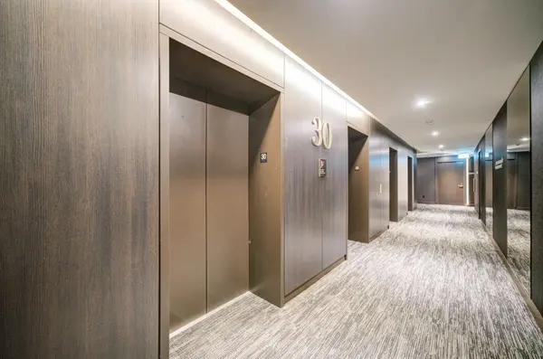 Toronto C02, ON M4W 0B7,11 Yorkville AVE #3007