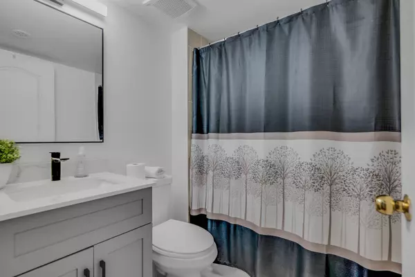 Toronto E04, ON M1L 0E8,651 B Warden AVE #36