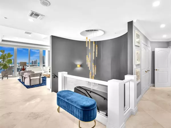 Aventura, FL 33160,7000 Island Blvd #PH-06