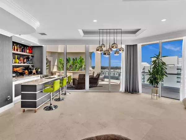 Aventura, FL 33160,7000 Island Blvd #PH-06