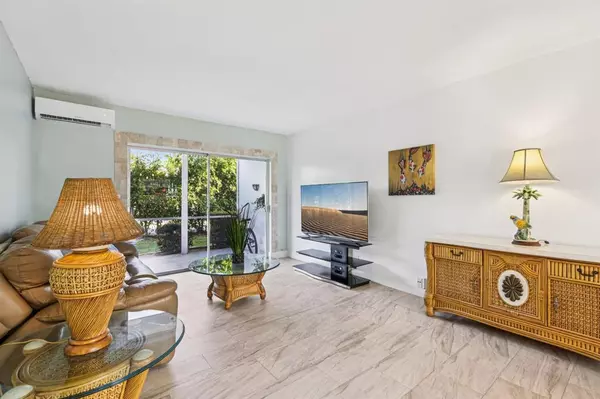 Lighthouse Point, FL 33064,2131 NE 42nd Ct #106E