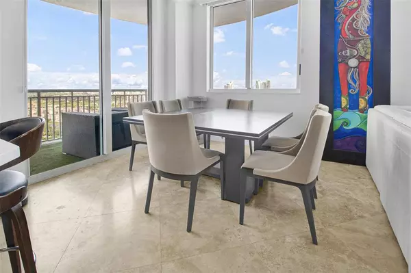 Hallandale Beach, FL 33009,1755 E Hallandale Beach Blvd #PH02