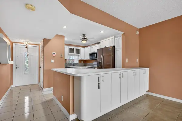 Pembroke Pines, FL 33025,9410 N Hollybrook Lake Dr #303