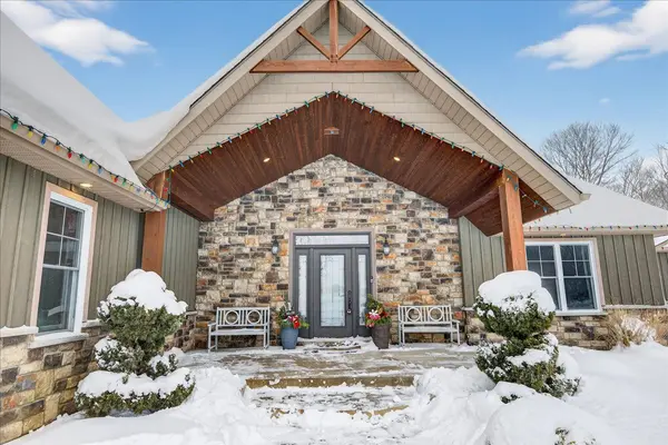 Clearview, ON L0M 1N0,2957 3/4 Sunnidale Side Road