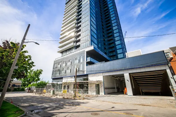 Burlington, ON L7R 2P7,370 Martha ST #307