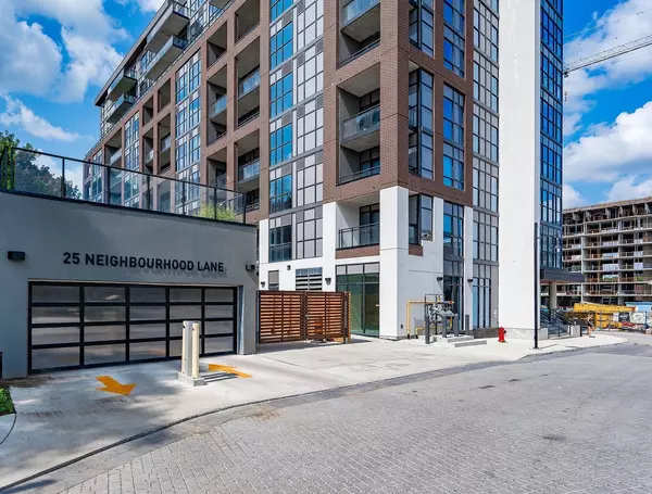 Toronto W07, ON M8Y 0C4,25 Neighbourhood LN #513