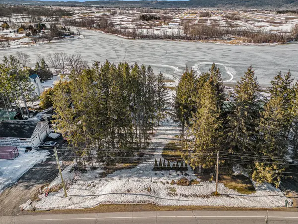 Alfred And Plantagenet, ON K0B 1A0,00 Bay RD