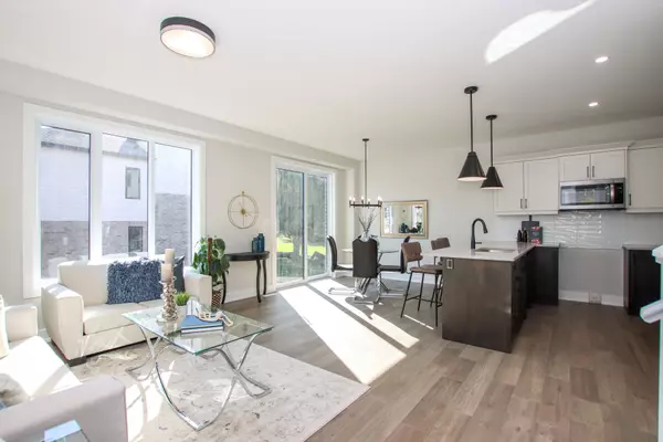 Strathroy-caradoc, ON N0L 1W0,581 REGENT ST