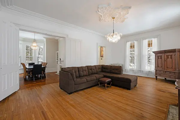 Wellington North, ON N0G 2L2,150 WELLINGTON ST E