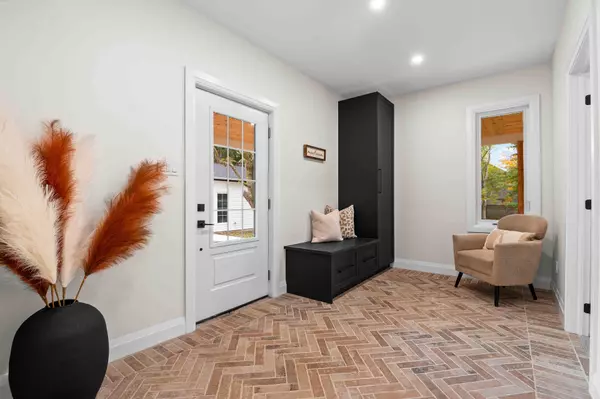 Wellington North, ON N0G 1A0,349 Smith ST