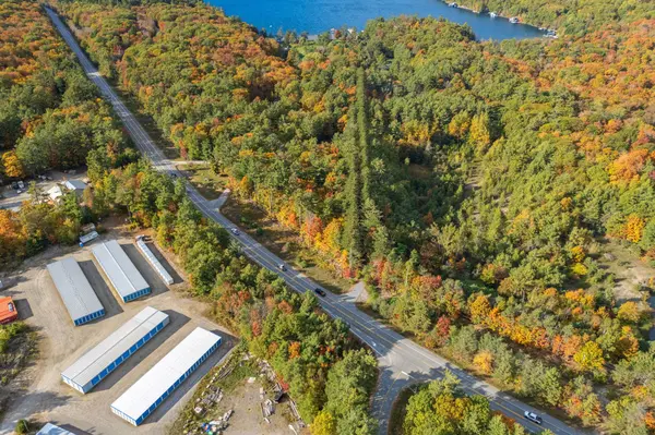 Muskoka Lakes, ON P0B 1J0,3864 Highway 118 N/A W