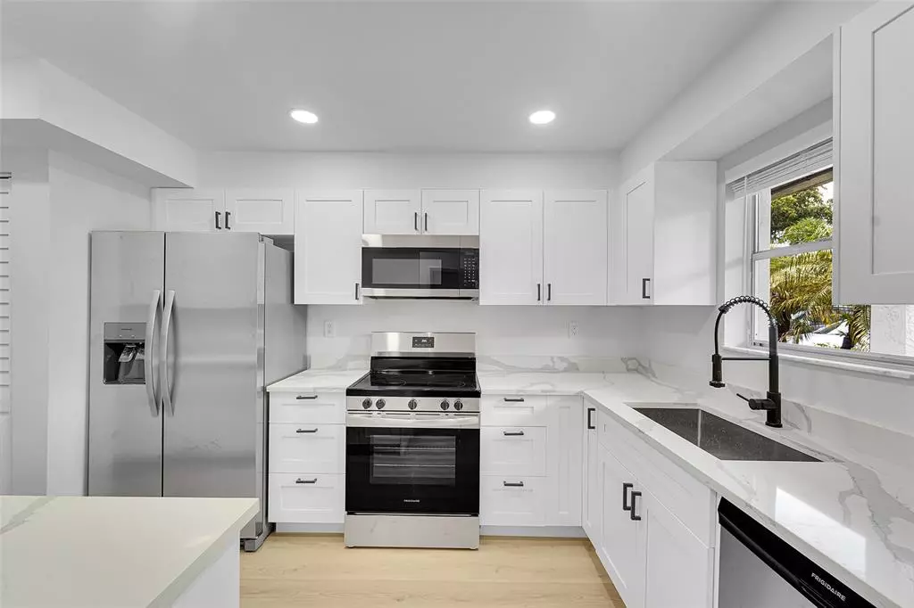 Lauderhill, FL 33319,6200 NW 44th St #106