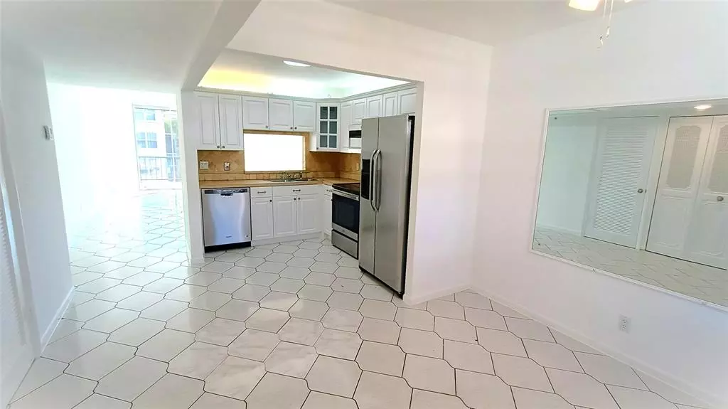 Pompano Beach, FL 33062,777 S Federal Hwy #M203