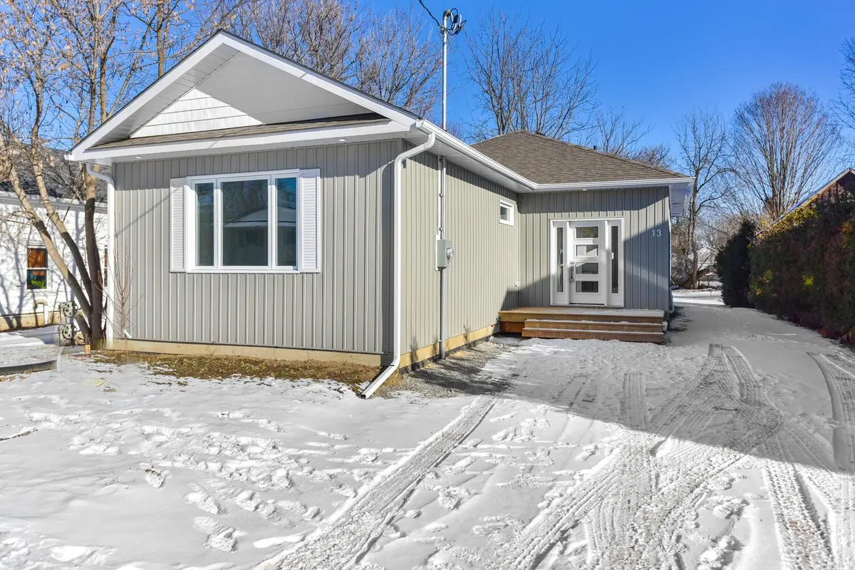 13 Victoria ST, Athens, ON K0E 1B0